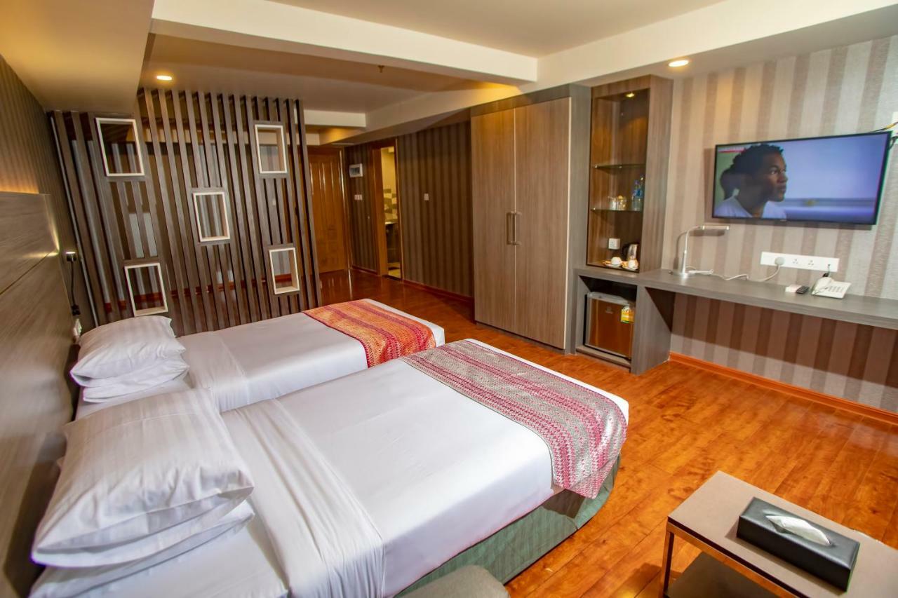 Prestige Residences At Golden Valley By Grand United Hospitality Rangun Kültér fotó